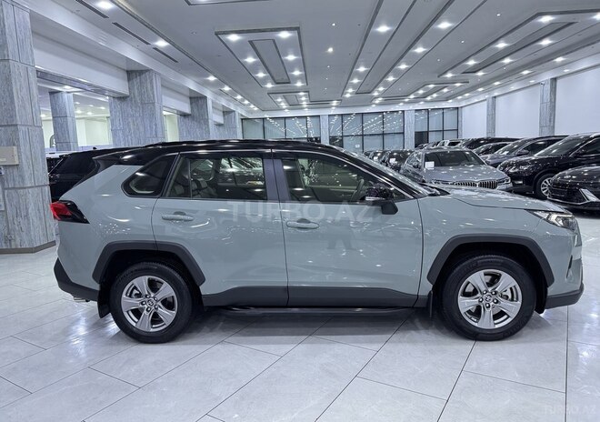 Toyota RAV4-4