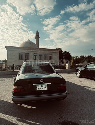 Mercedes E 220 1994, 470,000 km - 2.2 l - Bakı