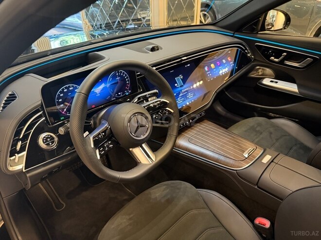 Mercedes E 350 e-13