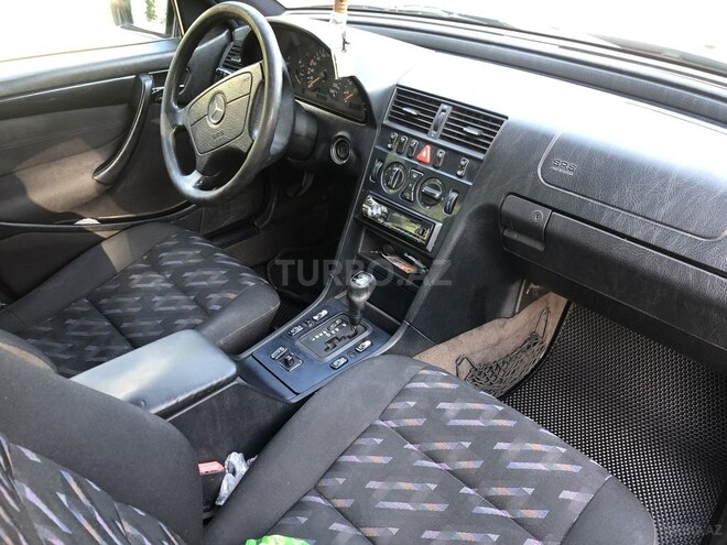 Mercedes C 180 1999, 264,841 km - 1.8 l - Gəncə