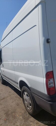 Ford Transit-19