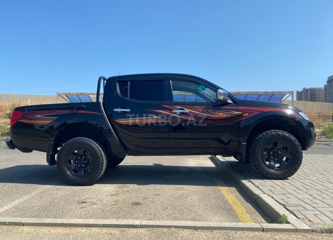 Mitsubishi L200 2010, 225,000 km - 2.5 l - Bakı
