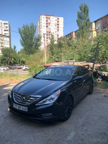 Hyundai Sonata-1