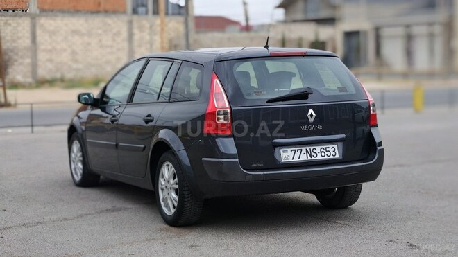 Renault Megane-11