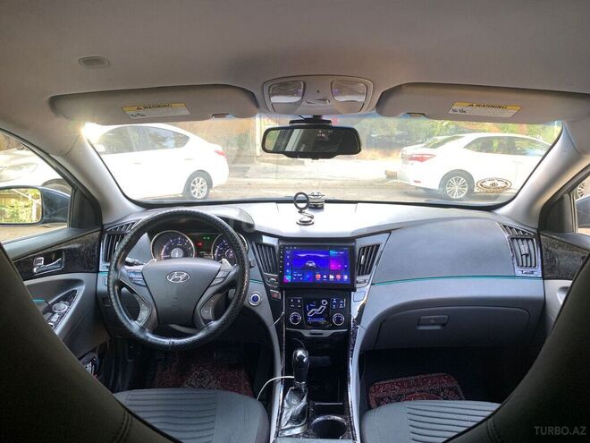 Hyundai Sonata-5