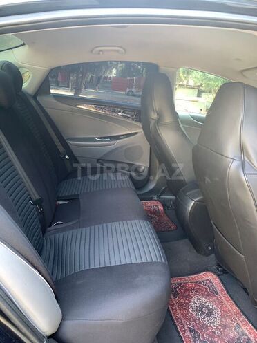 Hyundai Sonata-6