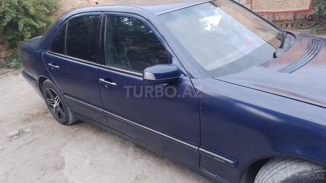Mercedes E 200 1999, 428,061 km - 2.0 l - Bakı