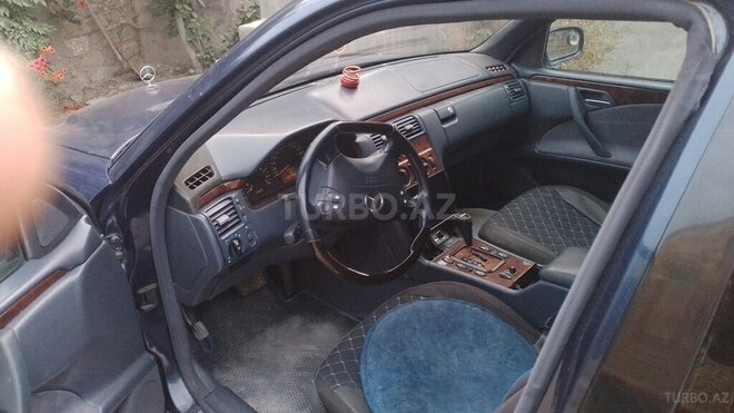 Mercedes E 200 1999, 428,061 km - 2.0 l - Bakı