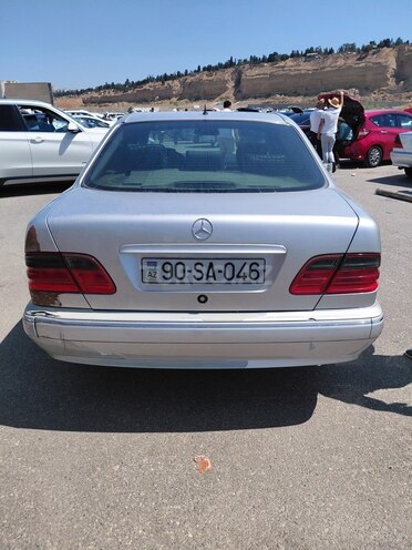 Mercedes E 220 d 2000, 352,653 km - 2.2 l - Bakı