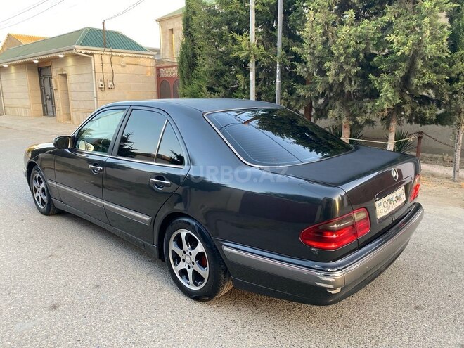 Mercedes E 220 d 1999, 390,000 km - 2.2 l - Bakı