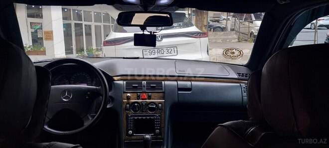 Mercedes E 220 d 1999, 511,200 km - 2.2 l - Bakı