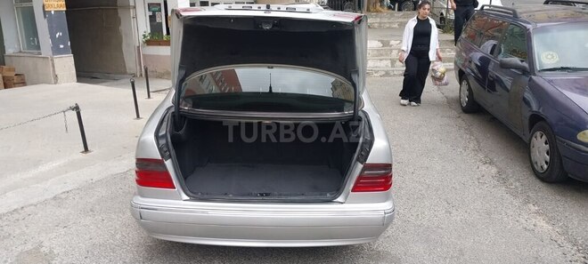Mercedes E 220 d 1999, 511,200 km - 2.2 l - Bakı