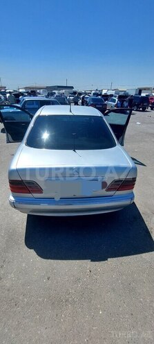 Mercedes E 220 d 1999, 511,200 km - 2.2 l - Bakı