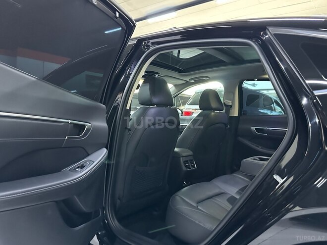 Hyundai Sonata-15