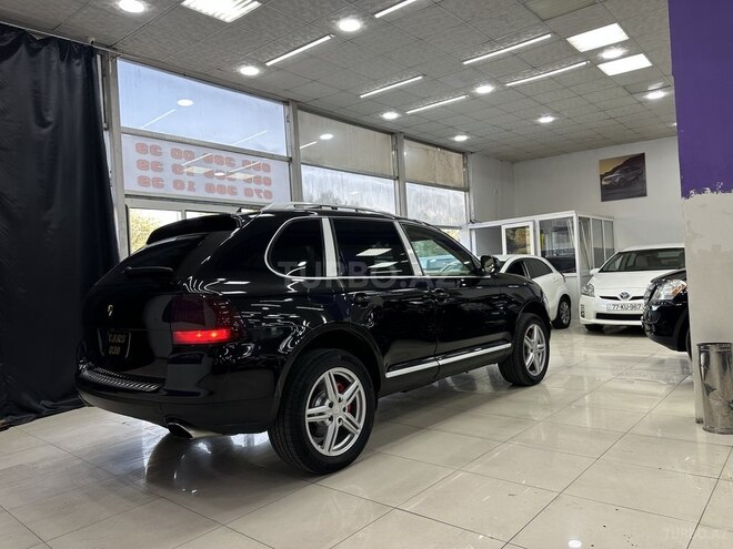 Porsche Cayenne-13