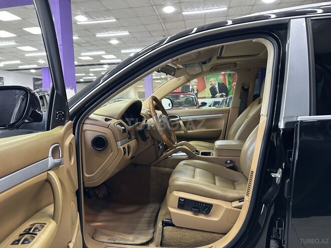 Porsche Cayenne-8