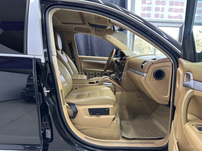 Porsche Cayenne-5