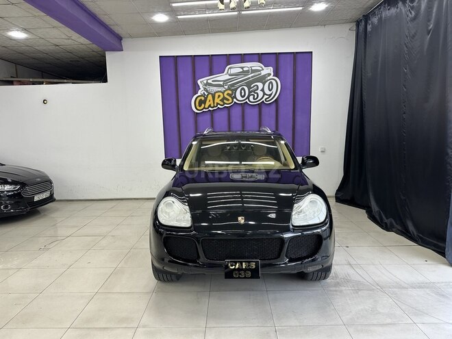 Porsche Cayenne-1
