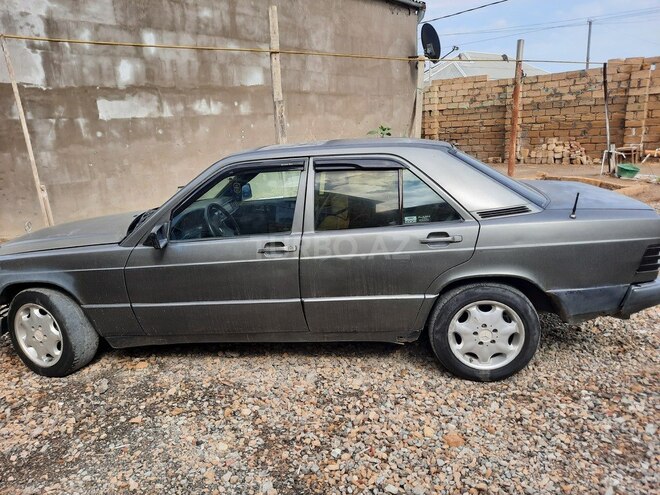 Mercedes 190 1988, 32,000 km - 2.0 l - Sumqayıt