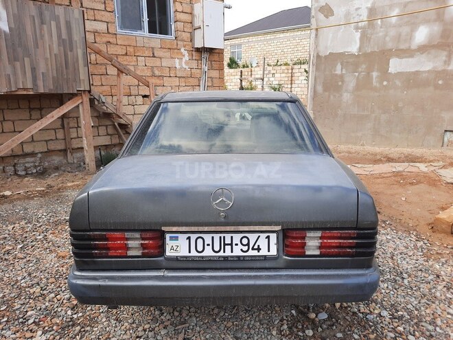 Mercedes 190 1988, 32,000 km - 2.0 l - Sumqayıt