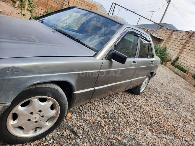 Mercedes 190 1988, 32,000 km - 2.0 l - Sumqayıt