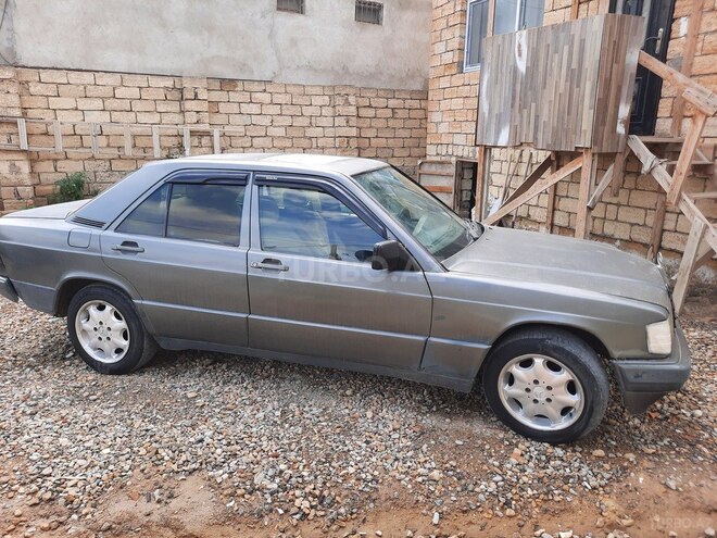 Mercedes 190 1988, 32,000 km - 2.0 l - Sumqayıt