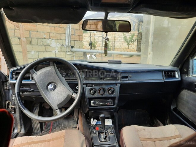 Mercedes 190 1988, 32,000 km - 2.0 l - Sumqayıt
