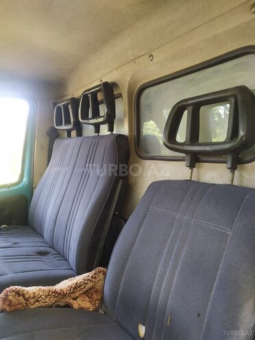 GAZ 2705-757 1996, 527,170 km - 2.4 l - Quba