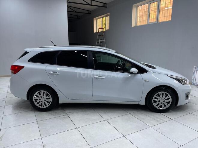 Kia  2015, 195,235 km - 1.4 l - Sumqayıt