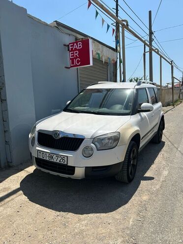 Skoda Yeti 2011, 330,000 km - 1.2 l - Bakı