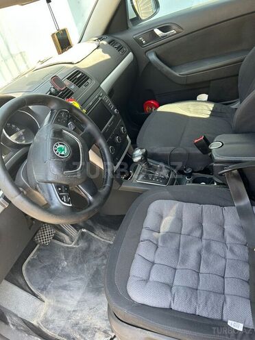 Skoda Yeti 2011, 330,000 km - 1.2 l - Bakı