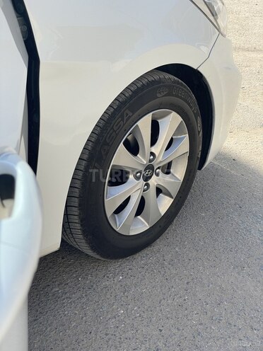 Hyundai Accent 2016, 222,000 km - 1.6 l - Bakı