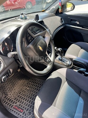Chevrolet Cruze-10