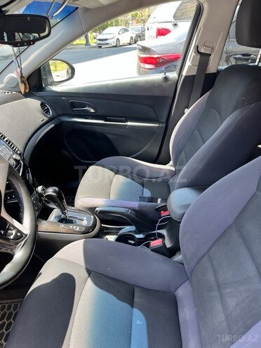 Chevrolet Cruze-11