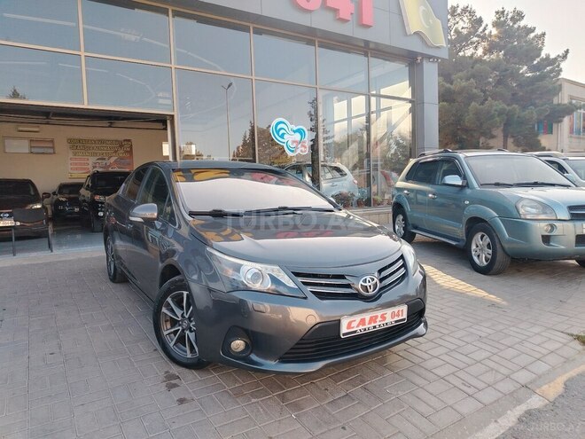 Toyota Avensis-2