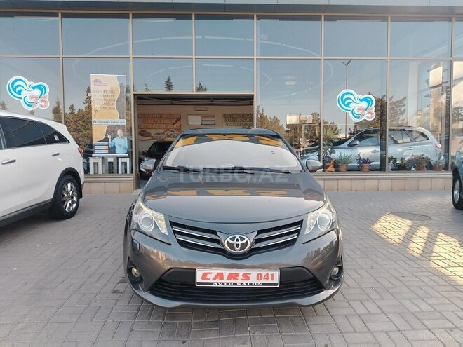 Toyota Avensis-1