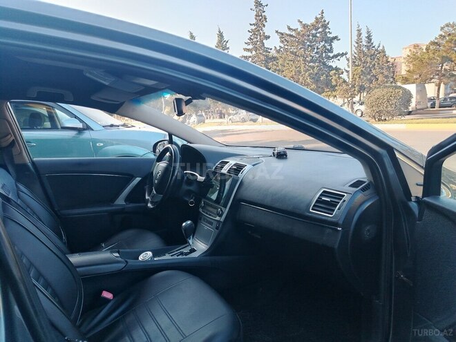 Toyota Avensis-8