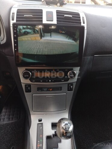 Toyota Avensis-12