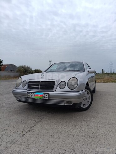 Mercedes E 230 1997, 203,000 km - 2.3 л - Bakı