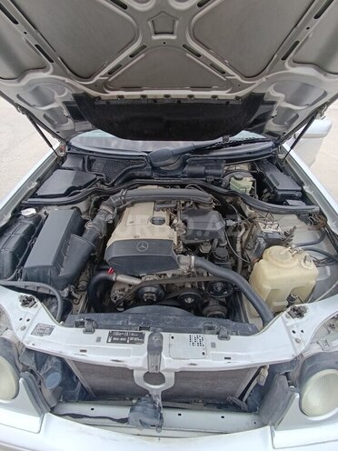 Mercedes E 230 1997, 203,000 km - 2.3 л - Bakı