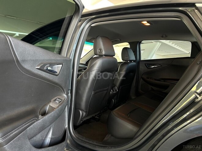 Chevrolet Malibu-9