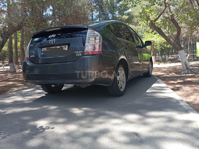 Toyota Prius-3