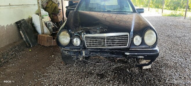 Mercedes E 240 1998, 333,000 km - 2.4 l - Ağsu
