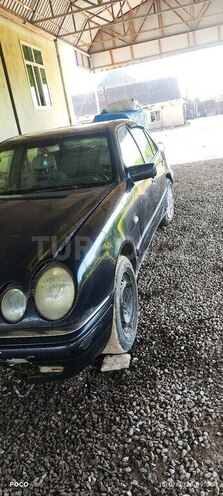 Mercedes E 240 1998, 333,000 km - 2.4 l - Ağsu