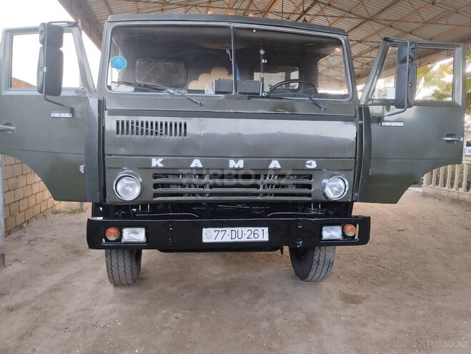KamAz 55111 1991, 424,760 km - 11.0 l - Salyan
