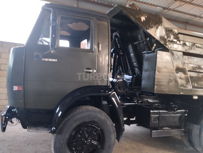 KamAz 55111 1991, 424,760 km - 11.0 l - Salyan