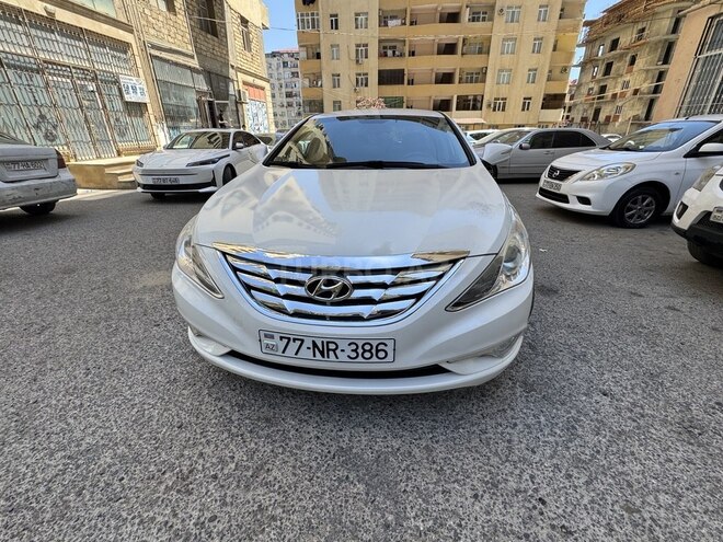Hyundai Sonata-1