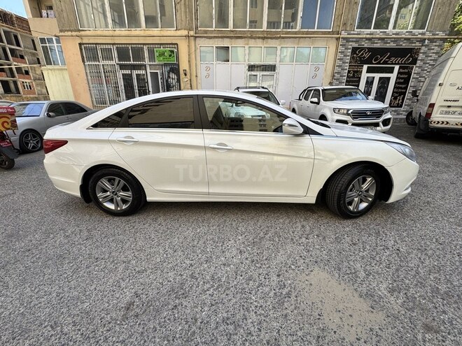 Hyundai Sonata-3