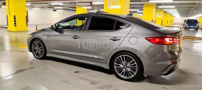 Hyundai Elantra 2018, 128,748 km - 1.6 л - Gəncə