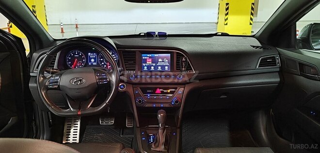 Hyundai Elantra 2018, 128,748 km - 1.6 л - Gəncə